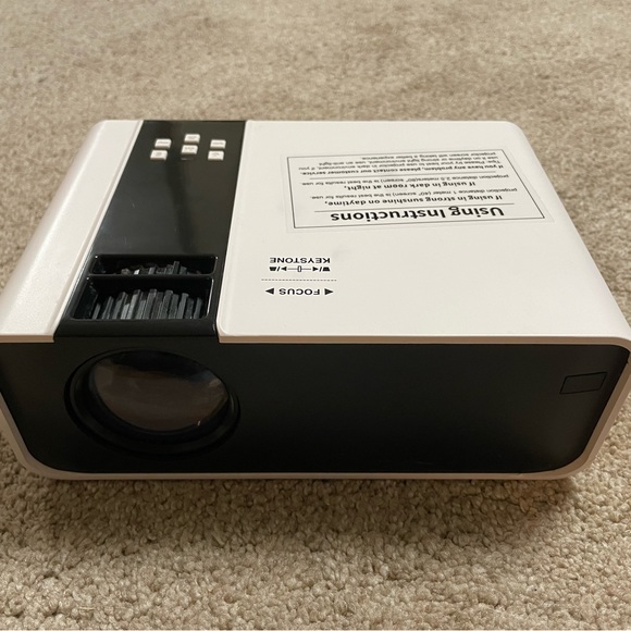 Projector - Picture 5 of 5